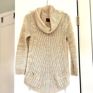 Anthropologie sweater with pockets
